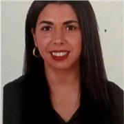 Mi nombre es Soraya y soy maestra de educación especial con mención en audición y lenguaje, y pedagogía terapéutica.